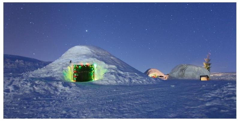 A La Plagne (Alpes), six igloos accueillent les vacanciers à quelques mètres des pistes.